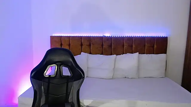 alexiaaross online show from September 24, 4:05 am