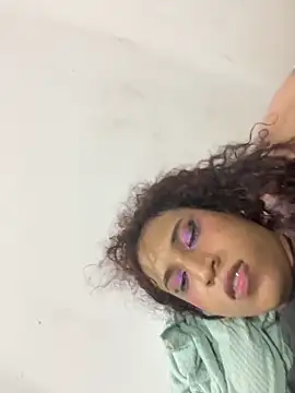 Snapshot of zahrivk1 chatting on December 3, 5:09 am zahrivk1 online show from December 3, 5:09 am