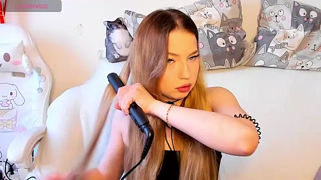 Snapshot of StefaTaylor chatting on March 22, 12:04 pm StefaTaylor online show from March 22, 12:04 pm