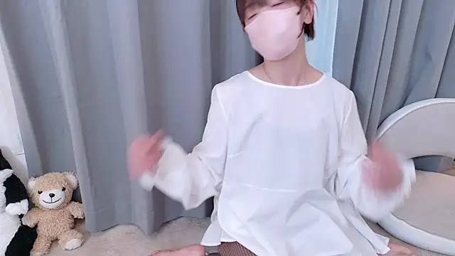 Snapshot of Risa_06 chatting on December 20, 6:09 am Risa 06 online show from December 20, 6:09 am