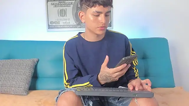 Lyam ap online show from April 19, 10:56 pm