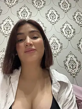 StormBeverly online show from December 24, 1:50 pm