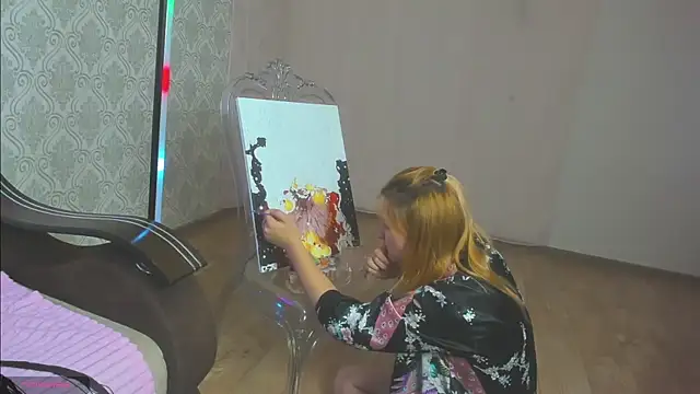 Miss Elsa  online show from March 13, 8:15 am