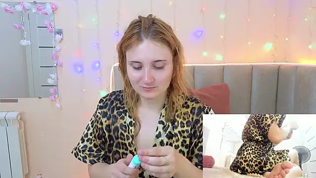 Miss Elsa  online show from June 5, 4:41 am