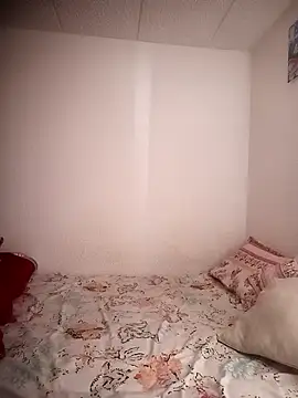 Laiia Page online show from February 20, 1:22 pm