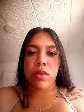 Laiia Page online show from April 1, 2:36 pm