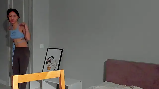 Snapshot of EllaSky_xoxo chatting on January 9, 7:31 am EllaSky xoxo online show from January 9, 7:31 am