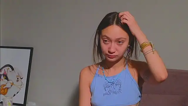 Snapshot of EllaSky_xoxo chatting on January 13, 12:09 am EllaSky xoxo online show from January 13, 12:09 am