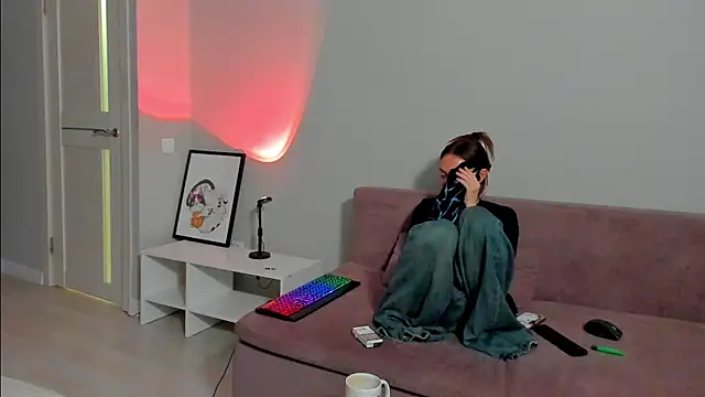 Snapshot of EllaSky_xoxo chatting on January 25, 4:35 pm EllaSky xoxo online show from January 25, 4:35 pm