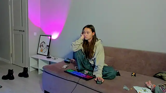 Snapshot of EllaSky_xoxo chatting on January 31, 2:28 pm EllaSky xoxo online show from January 31, 2:28 pm