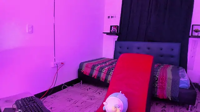 Snapshot of Camila_TransGirl chatting on March 1, 7:30 am Camila TransGirl online show from March 1, 7:30 am