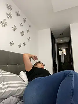 AntonellaAlondra4 online show from February 18, 4:05 pm