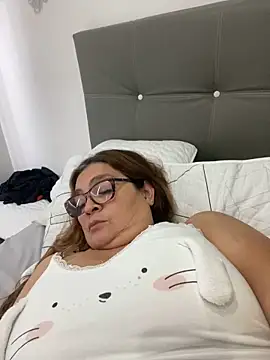 AntonellaAlondra4 online show from March 3, 1:42 pm