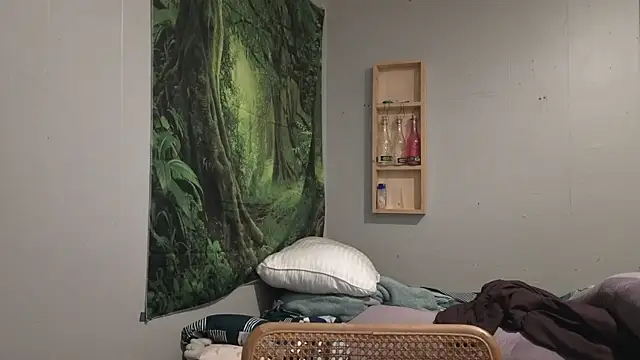 ThickGirlsDoItBetter online show from March 23, 1:09 am