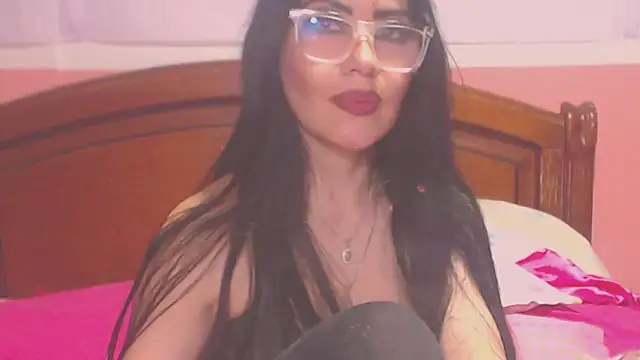 Snapshot of Ary_z chatting on February 22, 8:29 am Ary z online show from February 22, 8:29 am