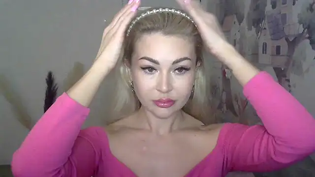 Snapshot of AdeleRoberts chatting on February 12, 3:29 am AdeleRoberts online show from February 12, 3:29 am