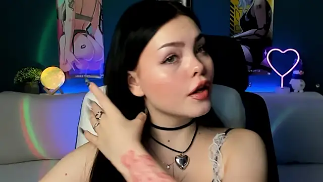 Snapshot of AkiraKatsu chatting on December 17, 7:15 pm AkiraKatsu online show from December 17, 7:15 pm