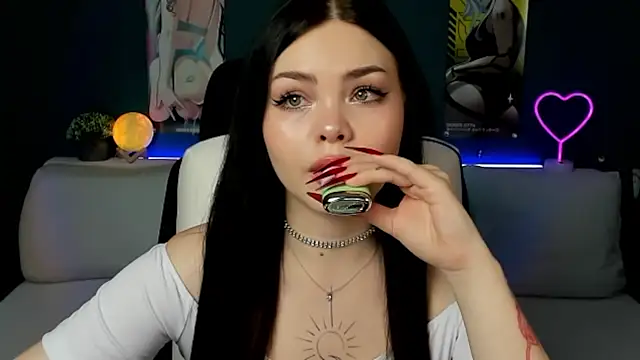 Snapshot of AkiraKatsu chatting on February 1, 2:34 pm AkiraKatsu online show from February 1, 2:34 pm