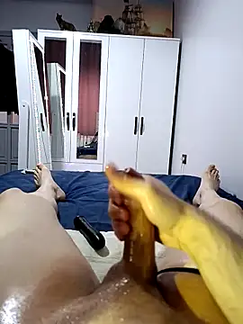 Snapshot of PerfectBisex chatting on October 21, 5:52 am PerfectBisex online show from October 21, 5:52 am