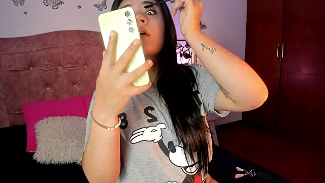 DesireSweet online show from April 7, 10:15 am