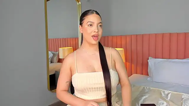 Snapshot of NathRossi chatting on February 17, 2:20 am NathRossi online show from February 17, 2:20 am