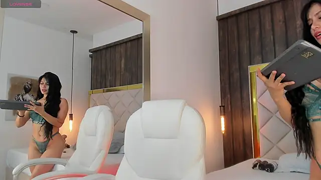 Snapshot of Astorath_angel_ chatting on February 19, 12:11 pm Astorath angel online show from February 19, 12:11 pm