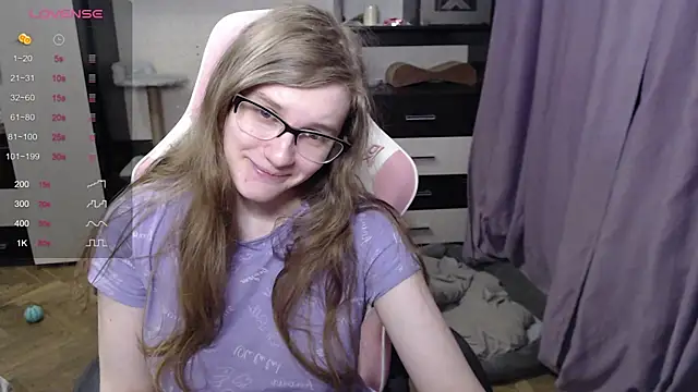 Snapshot of Tomato_Tease chatting on February 15, 9:04 pm Tomato Tease online show from February 15, 9:04 pm