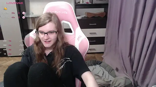 Snapshot of Tomato_Tease chatting on March 15, 8:54 pm Tomato Tease online show from March 15, 8:54 pm