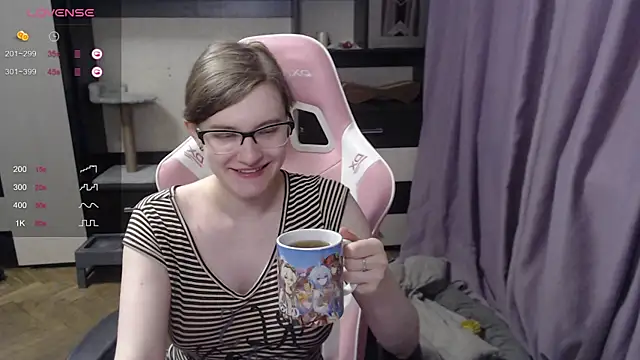 Snapshot of Tomato_Tease chatting on March 17, 7:48 pm Tomato Tease online show from March 17, 7:48 pm