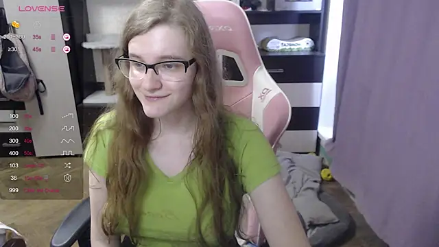 Snapshot of Tomato_Tease chatting on September 17, 2:08 pm Tomato Tease online show from September 17, 2:08 pm