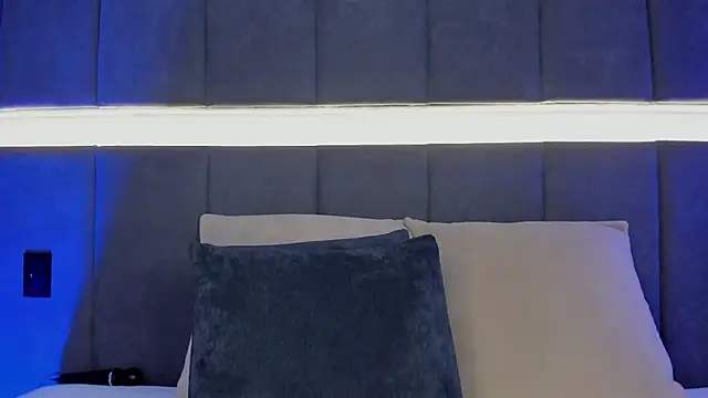 nicolle pierce online show from February 10, 12:08 pm