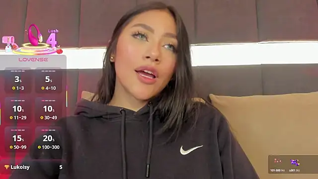 nicolle pierce online show from February 27, 3:26 pm