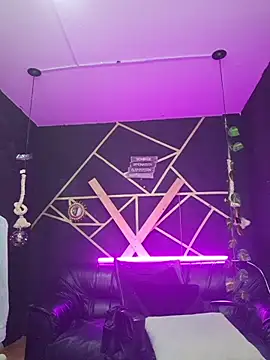 Gelena Black online show from December 4, 7:00 pm