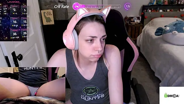 Snapshot of KSwonderland6 chatting on February 13, 4:11 am KSwonderland6 online show from February 13, 4:11 am