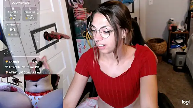 Snapshot of KSwonderland6 chatting on October 11, 5:00 pm KSwonderland6 online show from October 11, 5:00 pm