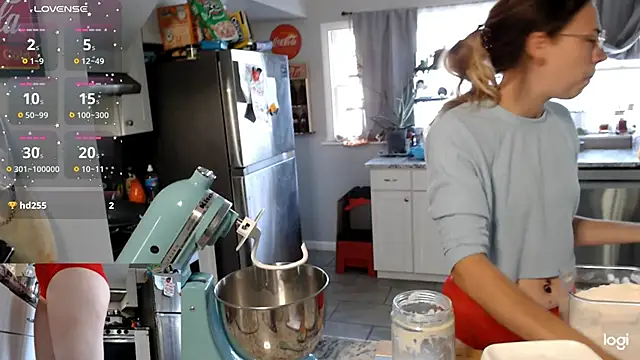 Snapshot of KSwonderland6 chatting on November 4, 5:34 pm KSwonderland6 online show from November 4, 5:34 pm