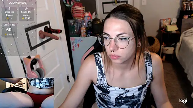 Snapshot of KSwonderland6 chatting on November 14, 4:17 pm KSwonderland6 online show from November 14, 4:17 pm