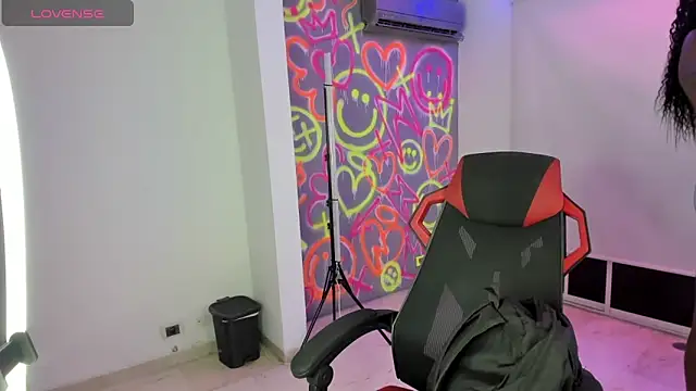 GEANNAROSE online show from March 5, 11:38 am