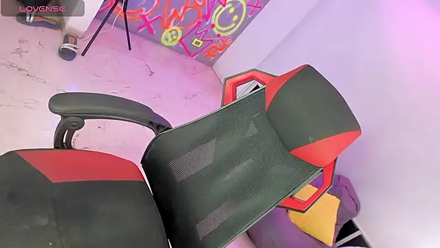 GEANNAROSE online show from March 22, 12:04 pm