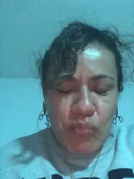 gipsela gomez online show from April 8, 2:33 am