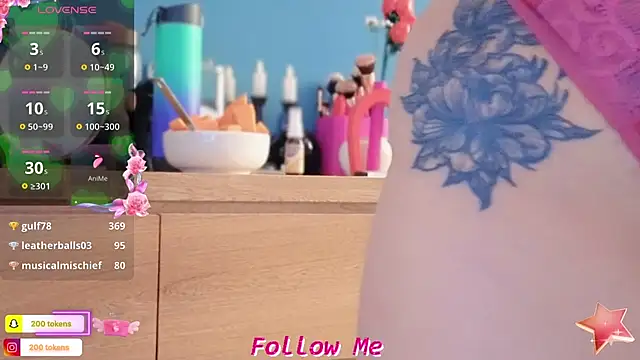 Snapshot of QueenYsuRey chatting on February 14, 12:47 pm QueenYsuRey online show from February 14, 12:47 pm