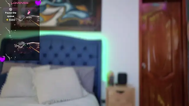 Snapshot of QueenYsuRey chatting on October 16, 5:03 pm QueenYsuRey online show from October 16, 5:03 pm