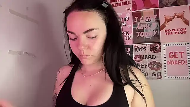 yorkshiregal online show from February 13, 6:53 am