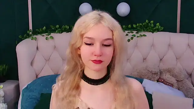 NaomiLoys online show from February 17, 2:20 am