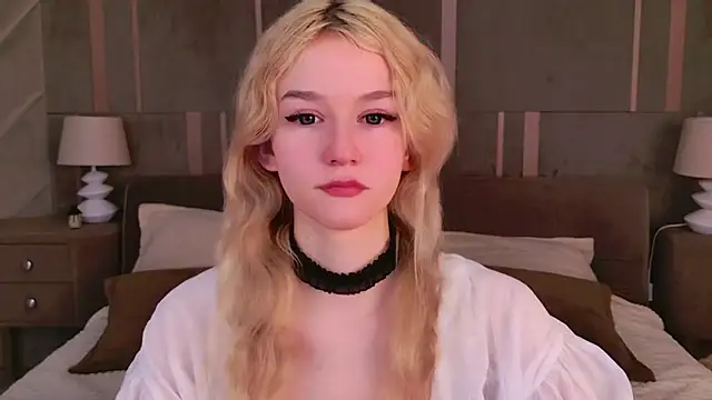 NaomiLoys online show from March 8, 5:59 am