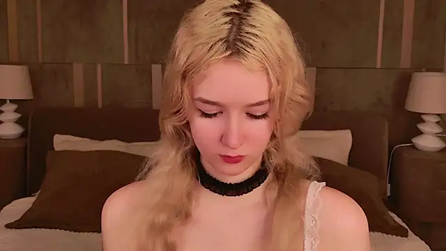 NaomiLoys online show from March 9, 9:57 pm