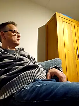 Snapshot of Hectorthyssen1 chatting on November 29, 10:46 pm Hectorthyssen1 online show from November 29, 10:46 pm