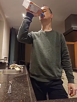 Hectorthyssen1 online show from February 11, 5:34 am