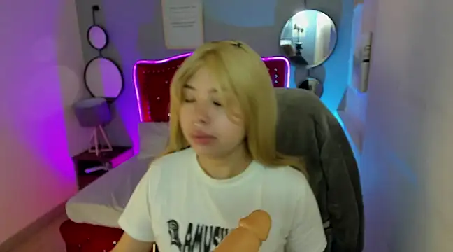 Namiko Park online show from February 4, 3:57 pm