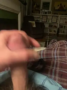 willcumforu online show from March 20, 4:29 am